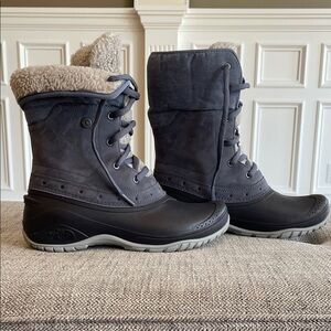 The North Face Women's Shellista II Roll Down Boots